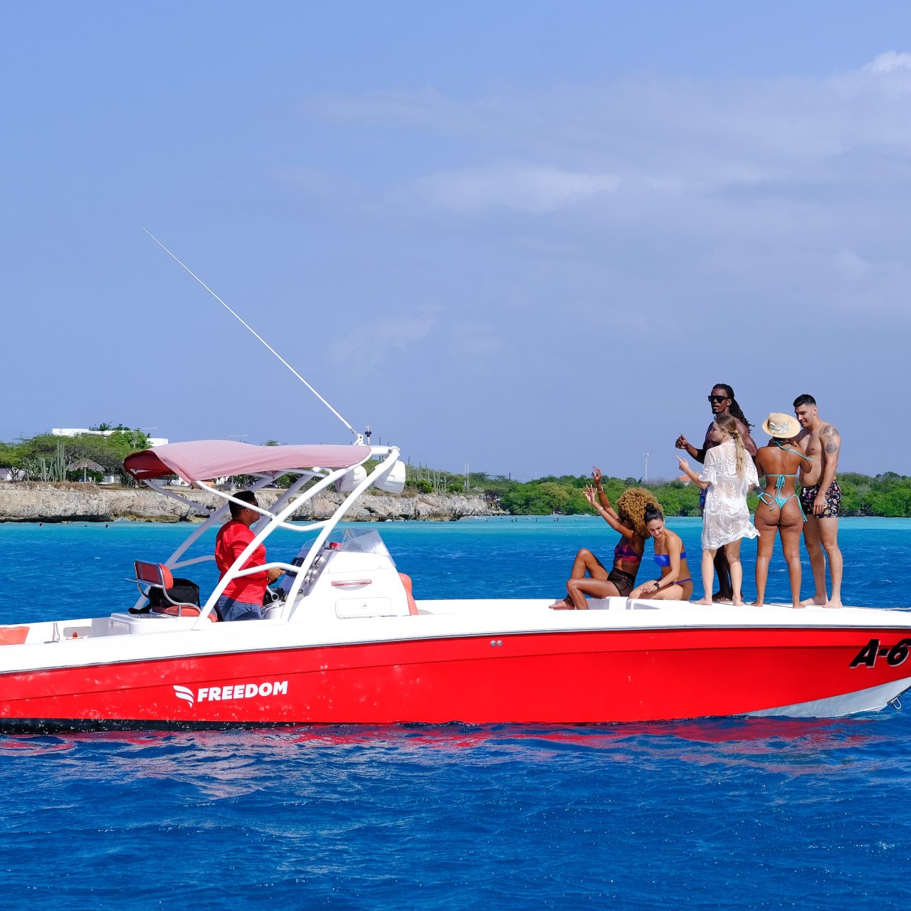 'Freedom’ Private Sightseeing Boat Tour at Aruba with Snorkeling & Swimming