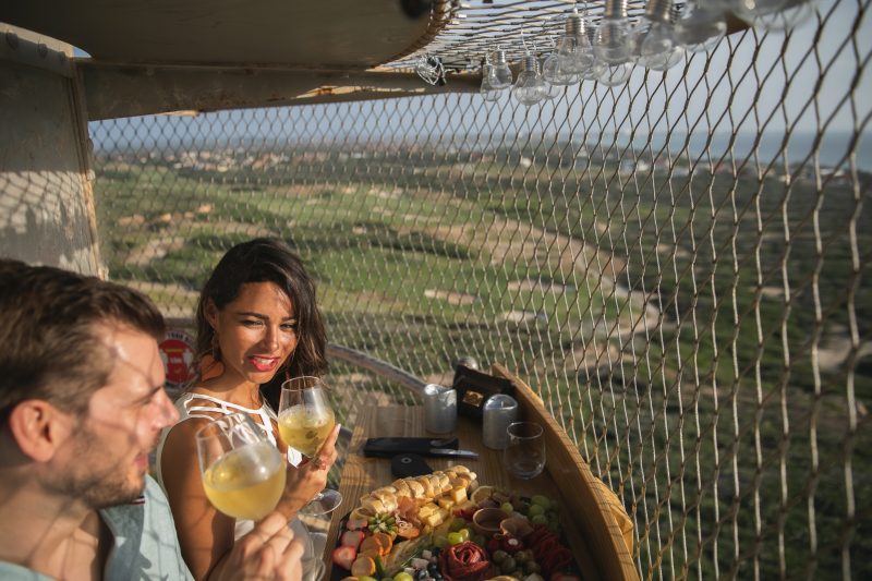 California Lighthouse Dinner Experience - BookAruba